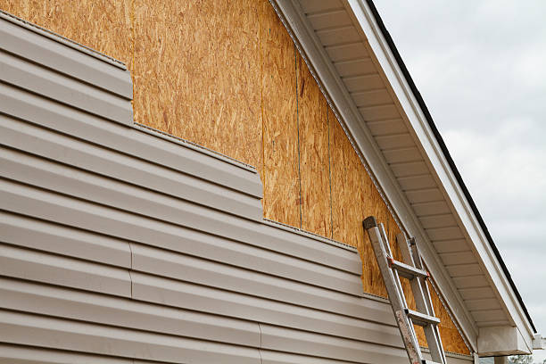 24/7 Emergency Storm Damage Siding Repair experts in New Hyde Park, NY